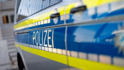 Die Polizei sperrte den Bereich ab. (Symbolbild) (Foto: Daniel Karmann/dpa)