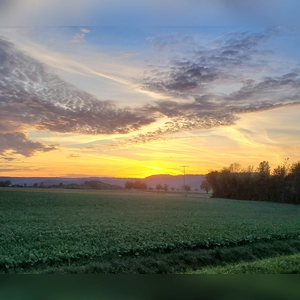 Schöner Sonnenaufgang - gesehen bei Lohr (Foto: Heinz Schopf)