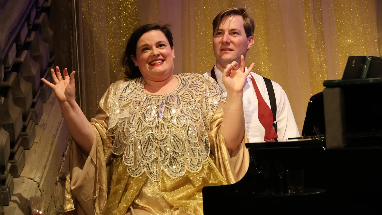 Musikalisch ging es auch im Vorjahr beim Toppler-Theater zu: Die Komödie „Souvenir” prägten aber eher schräge Töne. (Foto: Toppler-Theater/Reinhard Waldmann)