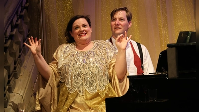 Die Musikkomödie „Souvenir” sahen in der abgelaufenen Saison 1853 Zuschauerinnen und Zuschauer. Jenavieve Moore und Michael Großschädl standen dafür auf der Bühne. (Archivbild: Toppler-Theater/Reinhard Waldmann)
