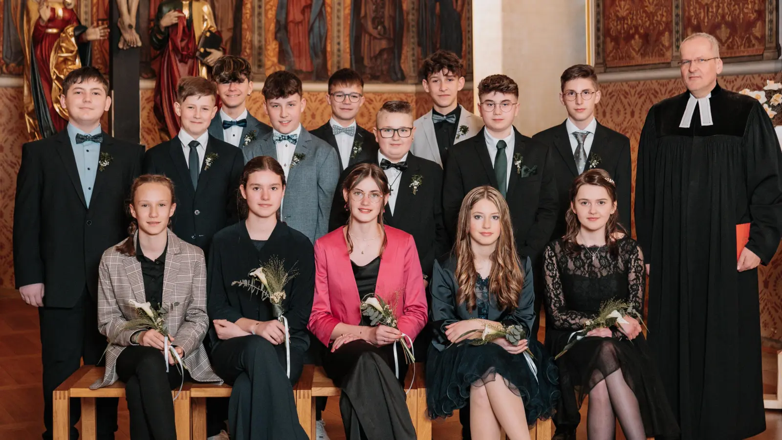 In der Sankt-Wenzeslaus-Kirche in Wieseth haben 14 Jugendliche ihre Konfirmation gefeiert. (Foto: Jutta Mack)