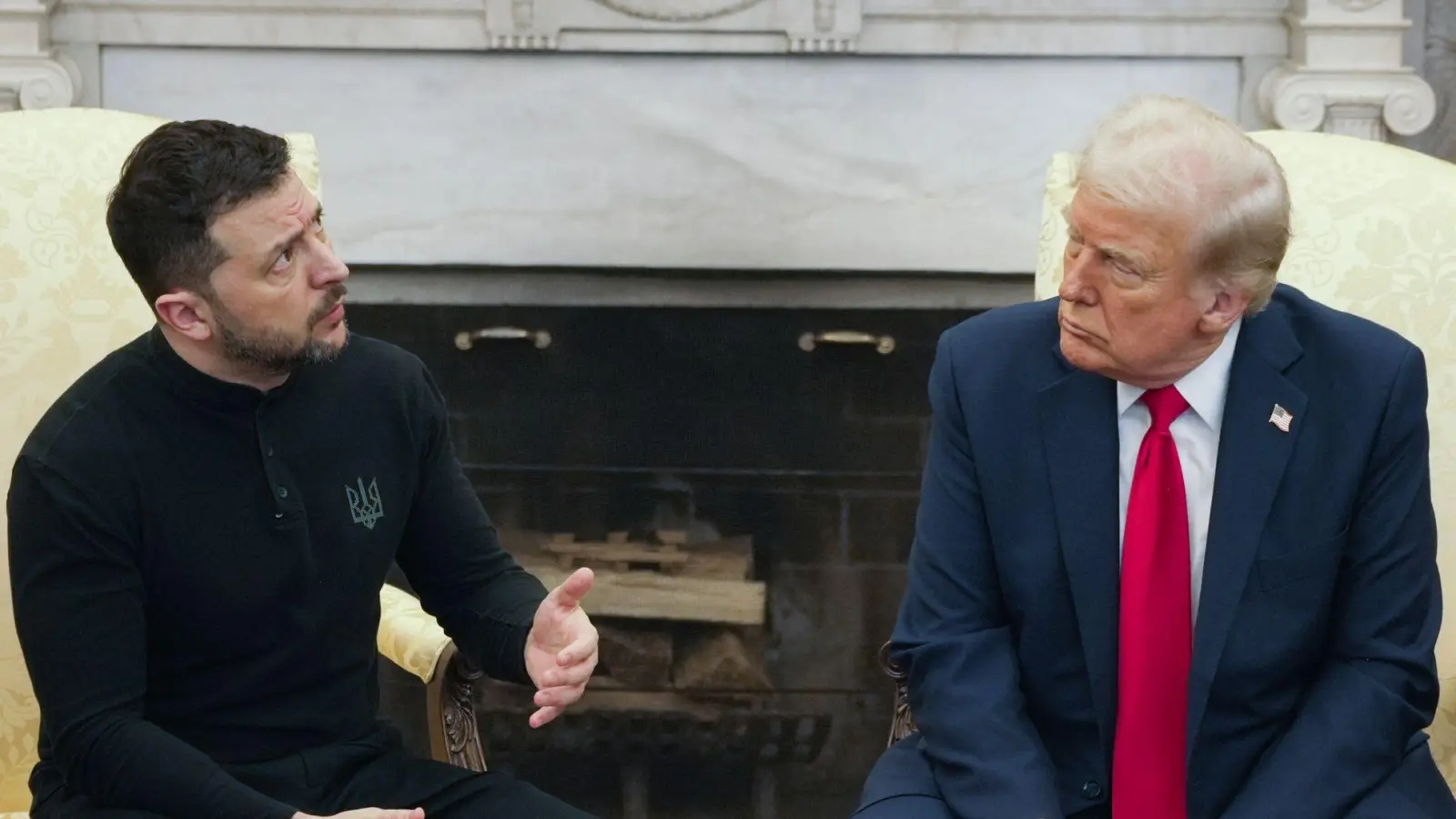 Auch wenn bereits ein paar Tage seit ihrem gescheiterten Treffen im Weißen Haus vergangen sind, tauschen der ukrainische Präsident Wolodymyr Selenskyj und US-Präsident Donald Trump weiter aus der Ferne Argumente aus. (Archivbild) (Foto: Mystyslav Chernov/AP/dpa)