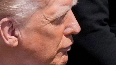 Vor einer Woche nahm Trump noch an den Trauerfeierlichkeiten für Papst Franziskus in Rom teil. (Archivbild) (Foto: Gregorio Borgia/AP/dpa)