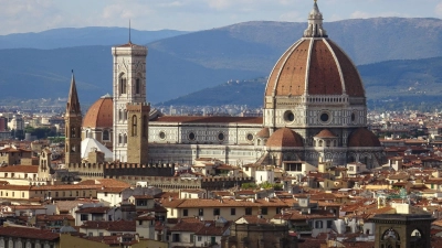 Florenz ist berühmt für seinen Dom, für die Uffizien - und bei Cocktail-Liebhabern auch für einen Drink: den Negroni. (Foto: Andrea Warnecke/dpa-tmn/dpa)