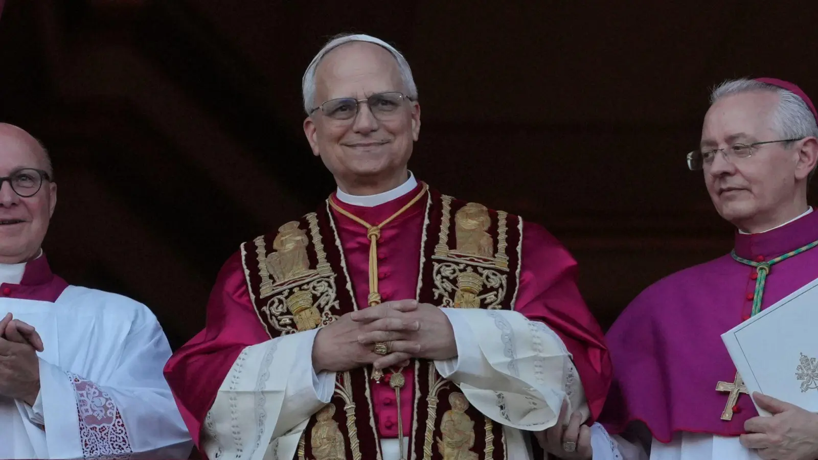 Weltweit reagierten Staatsoberhäupter auf die Wahl Prevosts zum neuen Papst.  (Foto: Andrew Medichini/AP/dpa)