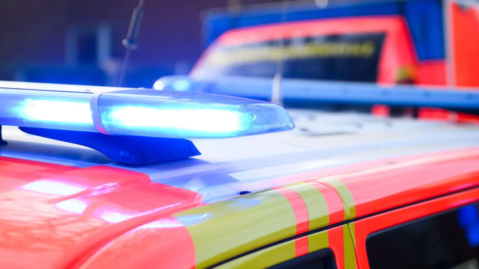 Die Polizei ermittelt nach dem Unfall auf einem Radweg in München, bei dem ein Radler schwer verletzt wurde. (Symbolbild) (Foto: Julian Stratenschulte/dpa)