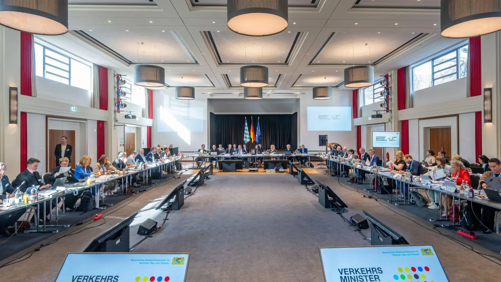 Mitte Oktober hatte Schnieder Eckpunkte zur Novelle des Führerscheins vorgelegt, diese zielt auf Vereinfachungen und mehr digitale Lösungen ab. (Foto: Armin Weigel/dpa)