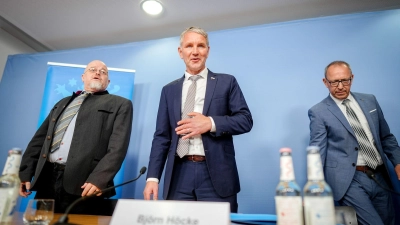 Höcke sieht Gutachten auch als wichtig für Rechtsstreit der Bundes-AfD.  (Foto: Kay Nietfeld/dpa)