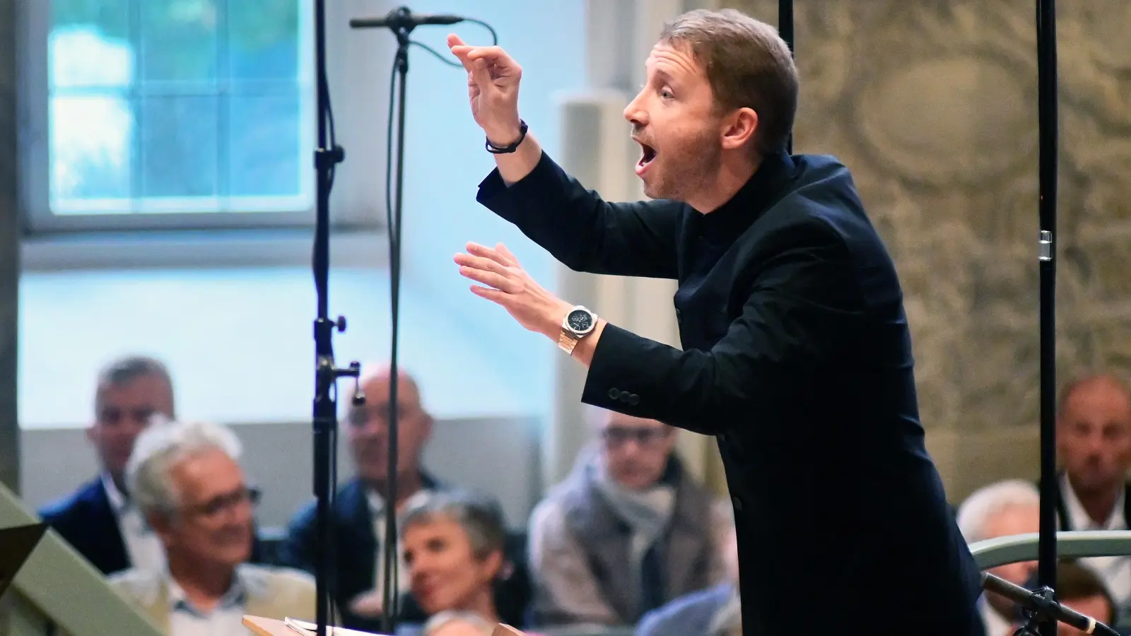 ... und Ludwig Böhme am Dirigentenpult vereint sie. (Foto: Jim Albright)