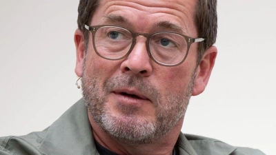 Karl-Theodor zu Guttenberg will die AfD inhaltlich konfrontieren. (Archivbild) (Foto: Sebastian Gollnow/dpa)