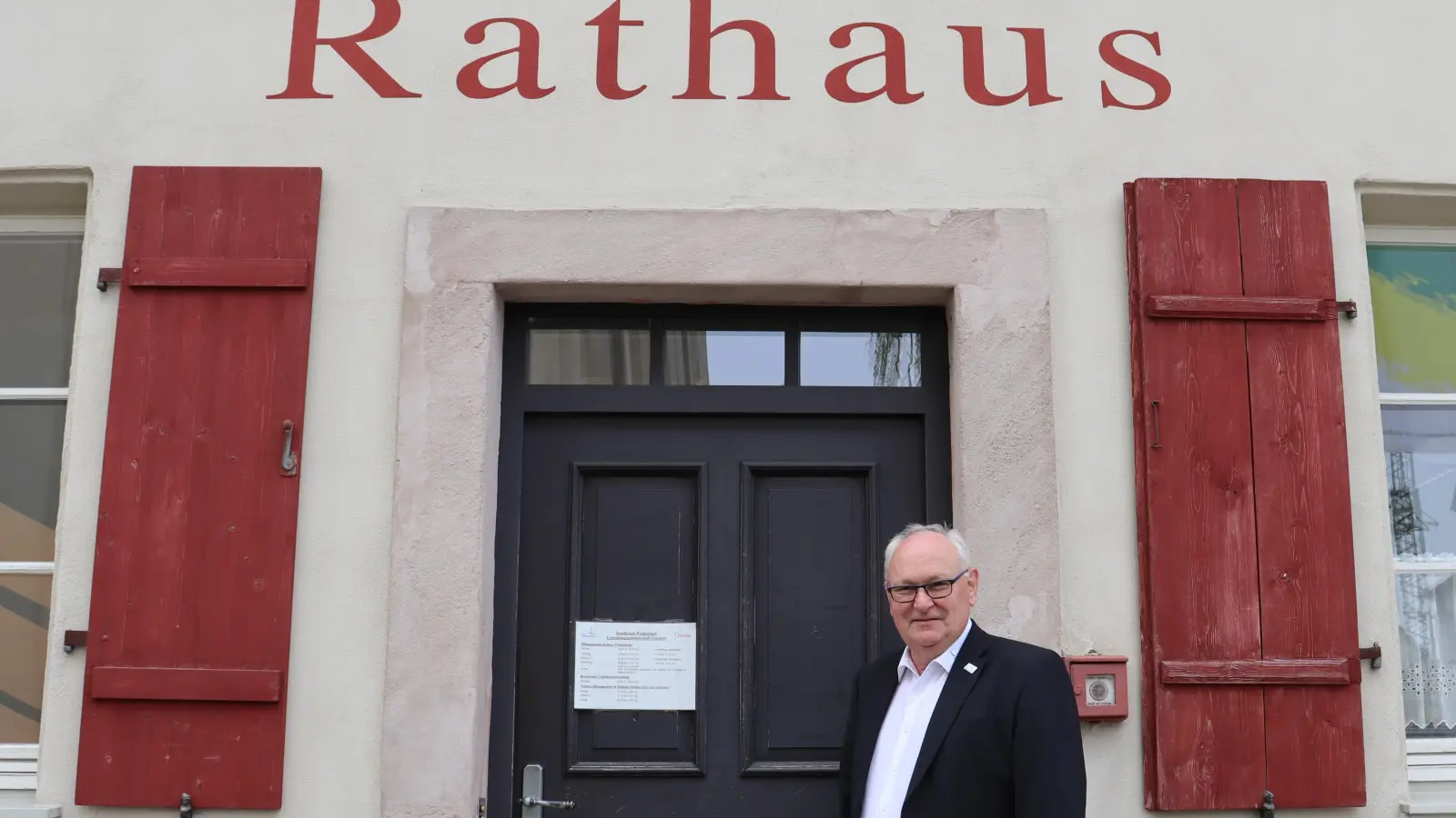 Zufrieden blickt Weidenbachs Bürgermeister Willi Albrecht auf ein ereignisreiches Jahr zurück. (Foto: Antonia Müller)