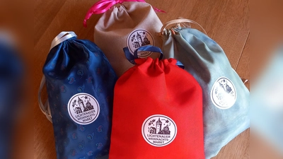 Die selbstgenähten Süßigkeiten-Säckchen sollen nächstes Jahr wiederverwendet werden. (Foto: Gisela Strößner)