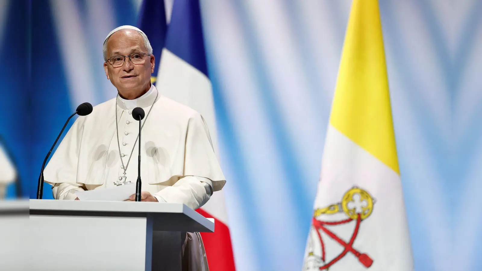 Papst Leo XIV. während seiner Grundsatzrede. (Foto: Benoit Tessier/Reuters Pool via AP/dpa)