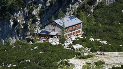 Schon jetzt sind die Hütten des Alpenvereins gut gebucht. (Archivbild)  (Foto: Angelika Warmuth/dpa)