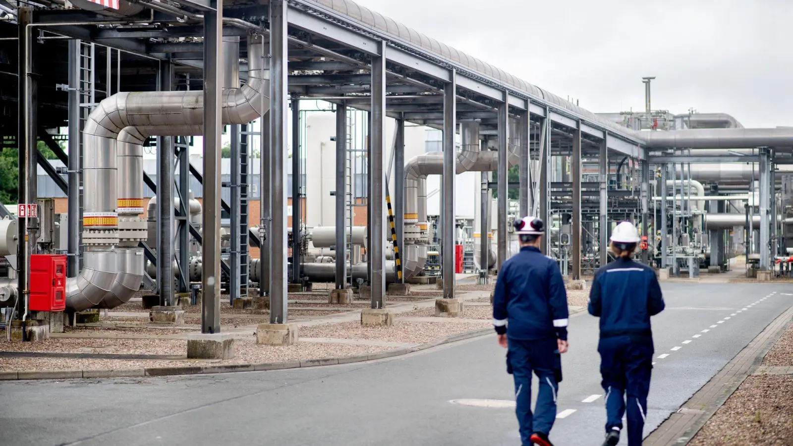 Der Gasspeicher Rehden in Niedersachsen - auch diese Anlage ist derzeit nicht allzu voll. (Archivbild) (Foto: Hauke-Christian Dittrich/dpa)