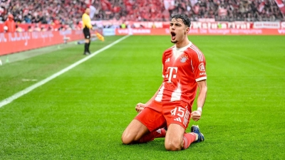 Eröffnete für die Bayern: Aleksandar Pavlovic. (Foto: Harry Langer/dpa)