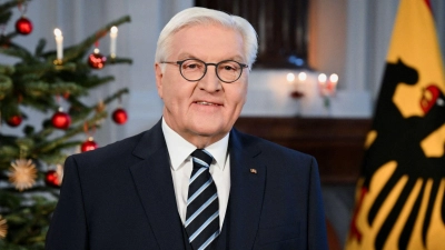 Bundespräsident Steinmeier wirbt zu Weihnachten für den Zusammenhalt in der Gesellschaft (Foto: Annegret Hilse/Reuters/Pool/dpa)