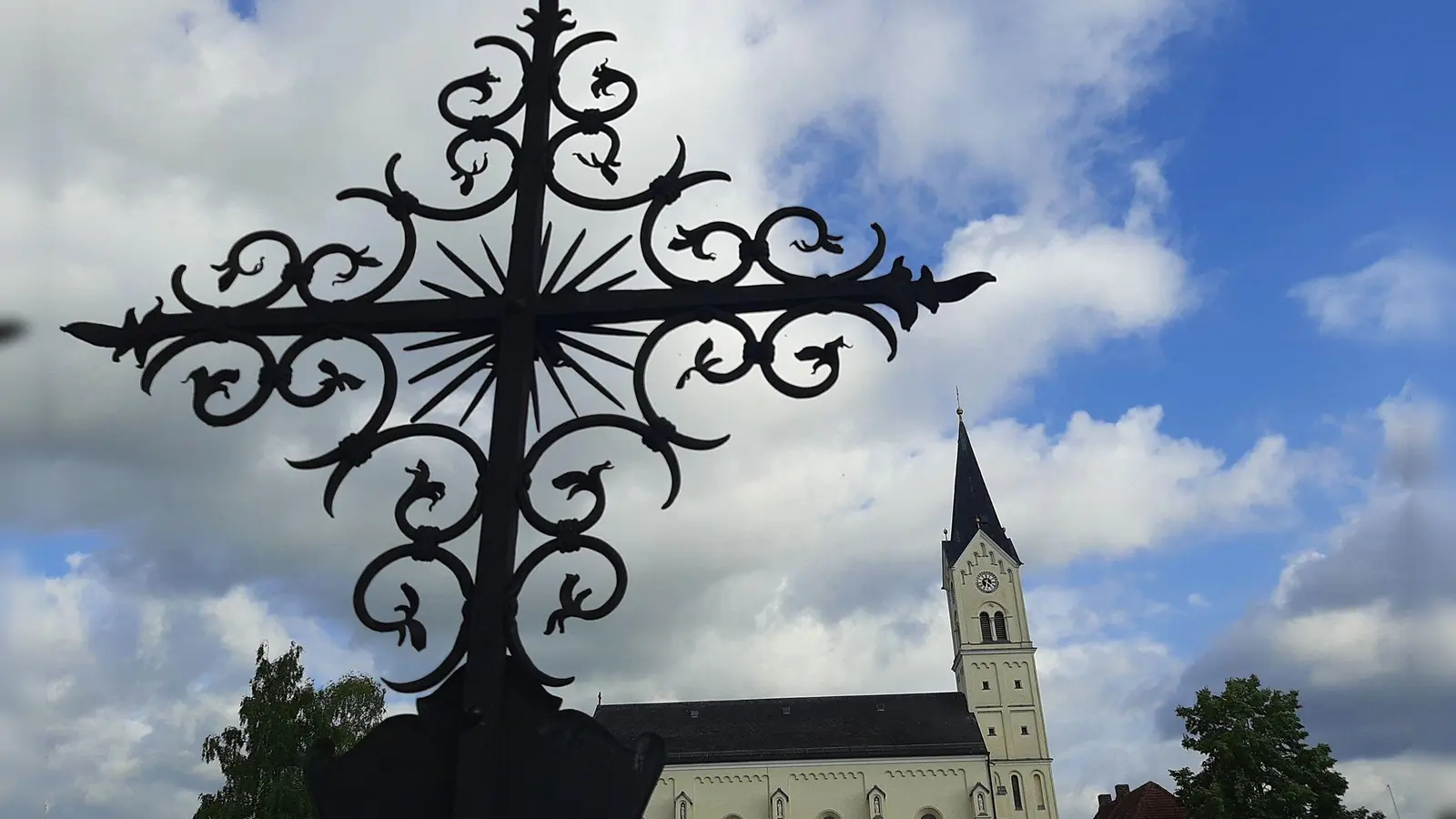 Die Missbrauchsfälle in Garching an der Alz hatten Schlagzeilen gemacht.  (Foto: Britta Schultejans/dpa)