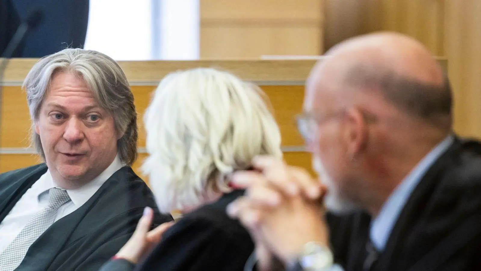 Im Strafprozess gegen vier Angeklagte im VW-Abgasskandal werden in diesen Tagen die Plädoyers der Verteidigung gehalten. (Archivbild) (Foto: Michael Matthey/dpa-Pool/dpa)
