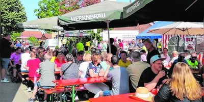 Die Kirchweih in Unterampfrach beginnt am Samstag mit einem echten Highlight: zum Auftakt gibt es 50 Liter Freibier.  (Foto: Friedrich Strohmeier)