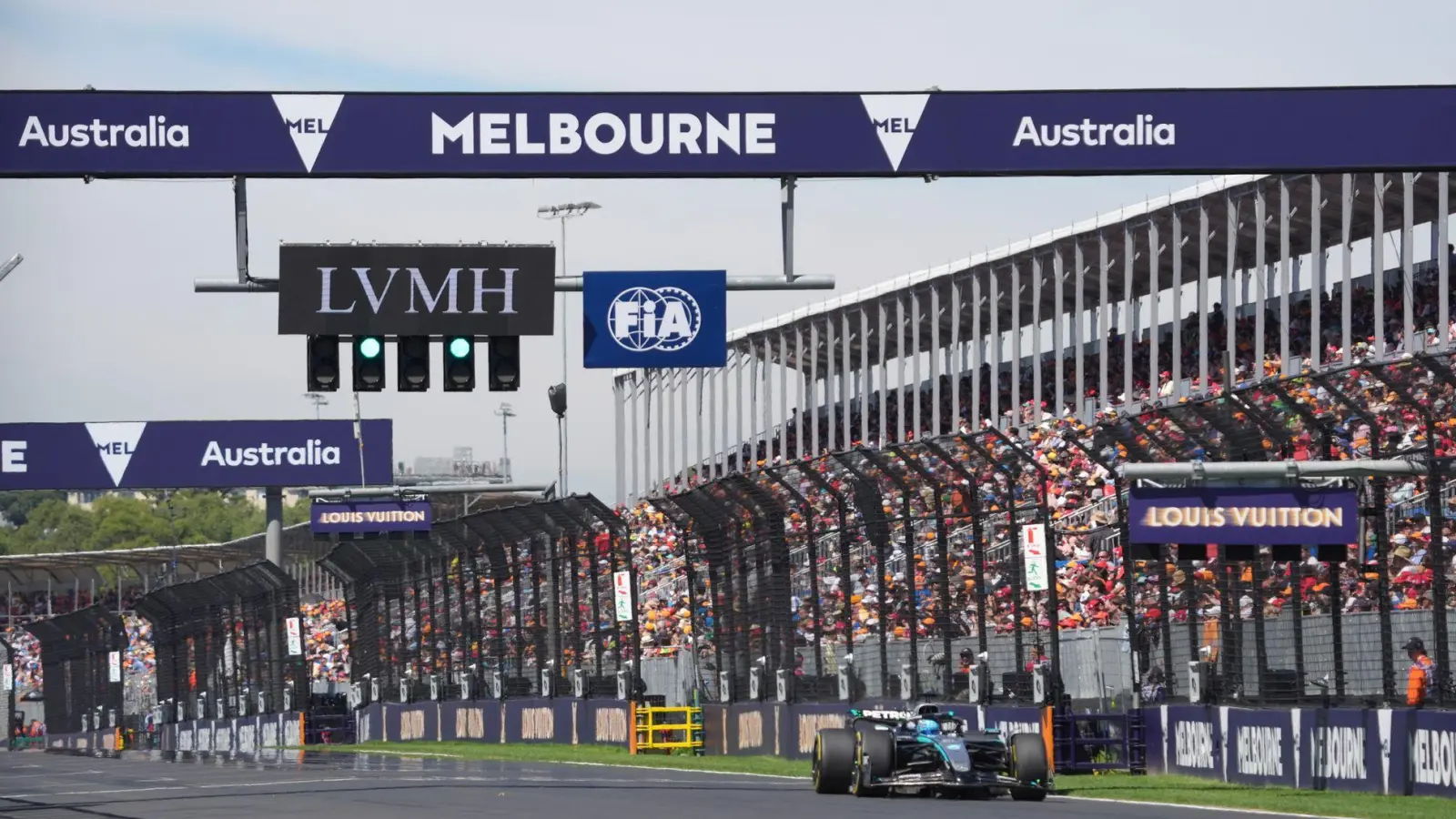In Melbourne startet die Formel 1 in die neue Saison. (Archivbild) (Foto: Hasan Bratic/dpa)