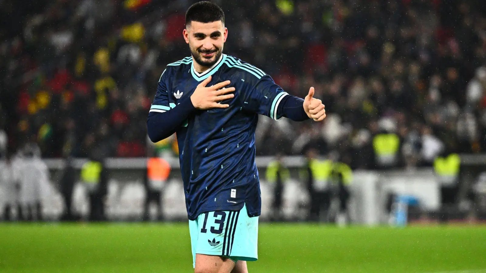 Deniz Undav bejubelt seinen Siegtreffer gegen Ghana.  (Foto: Tom Weller/dpa)