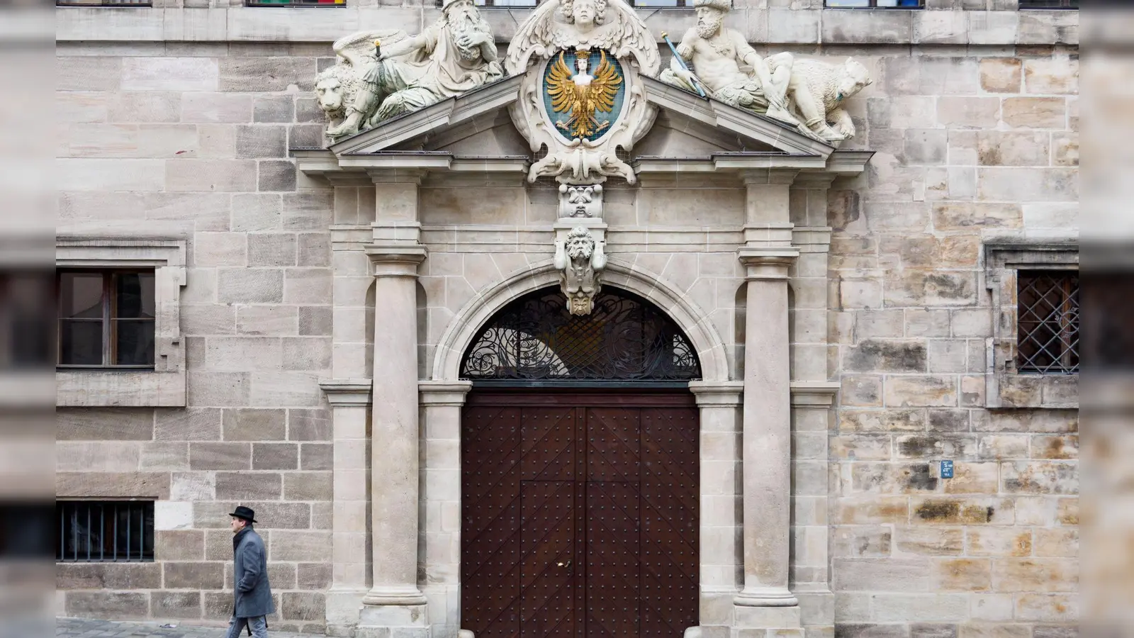 Fraktionen im Nürnberger Stadtrat müssen künftig mindestens vier Mitglieder haben. (Archivbild) (Foto: Nicolas Armer/dpa)