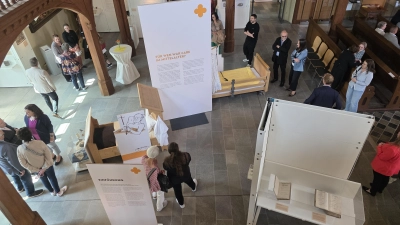 Die Schau im Museum Kirche in Franken in Bad Windsheim zeigt, dass das, was heute Care-Arbeit genannt wird, auch schon vor Jahrhunderten Teil eines gelebten Miteinanders war.  (Foto: Hans-Bernd Glanz)