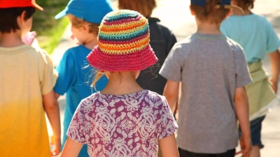 Schnell ist&#39;s passiert: Trotz guter Vorsätze endet ein Sommertag bei vielen Kindern mit Sonnenbrand. (Foto: Wolfram Steinberg/dpa/dpa-tmn)