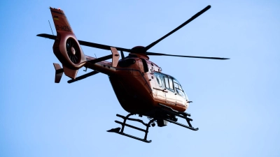 Auch Rettungshubschrauber waren im Einsatz. (Symbolfoto) (Foto: Julian Stratenschulte/dpa)