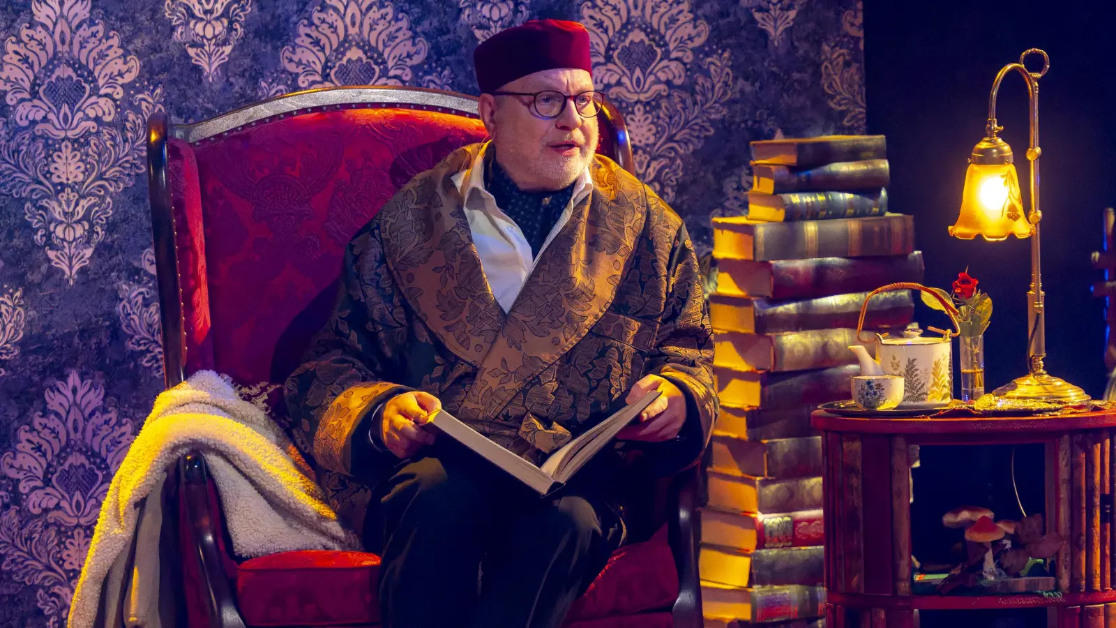 Macht sich als Märchenonkel seinen Reim auf die Weltlage: Peter Kuhn (Foto: BR/Ralf Wilschewski)