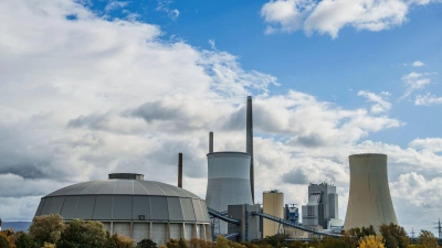 Das Kraftwerk Staudinger wird Standort neuer Energie-Infrastruktur. (Archivbild) (Foto: Andreas Arnold/dpa)