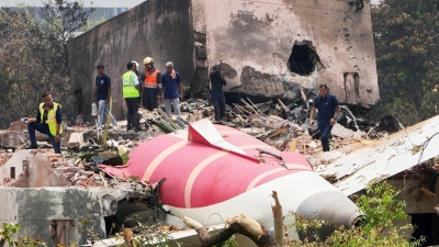 Der Absturz einer Boeing im indischen Ahmedabad war das schwerste Flugzeugunglück im Jahr 2025. (Archivbild) (Foto: Ajit Solanki/AP/dpa)