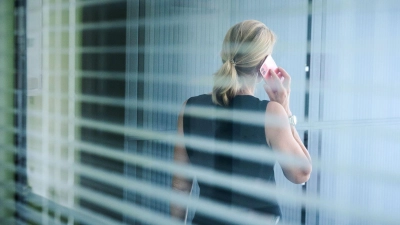 Mehr als jede dritte Position in den Führungsetagen großer öffentlicher Unternehmen ist inzwischen von einer Frau besetzt. (Symbolbild)  (Foto: Annette Riedl/dpa)