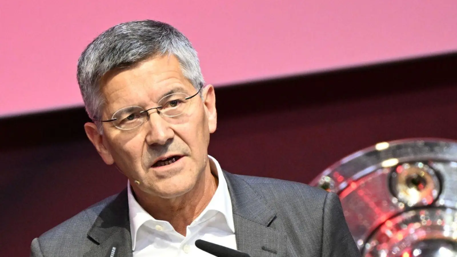 Herbert Hainer ist der Präsident des FC Bayern München. (Foto: Angelika Warmuth/dpa)