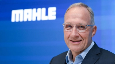 Mahle-Chef Arnd Franz: „Ohne Lastkraftwagen geht nichts.“ (Archivbild) (Foto: Bernd Weißbrod/dpa)