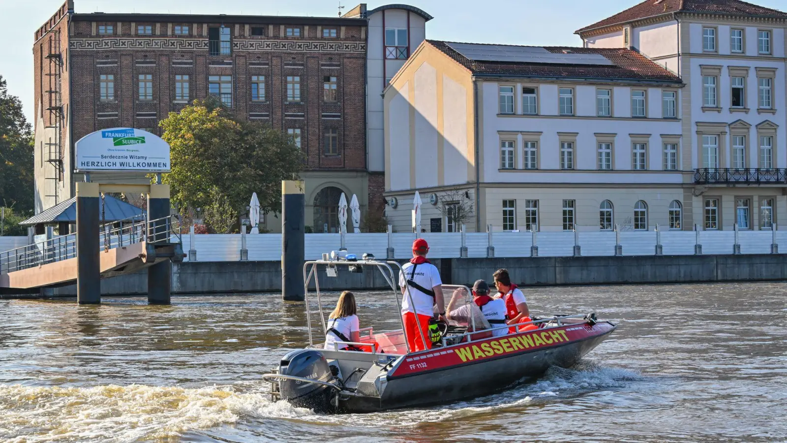 In Ratzdorf ist die Alarmstufe 3 ausgerufen worden. (Foto: Patrick Pleul/dpa)