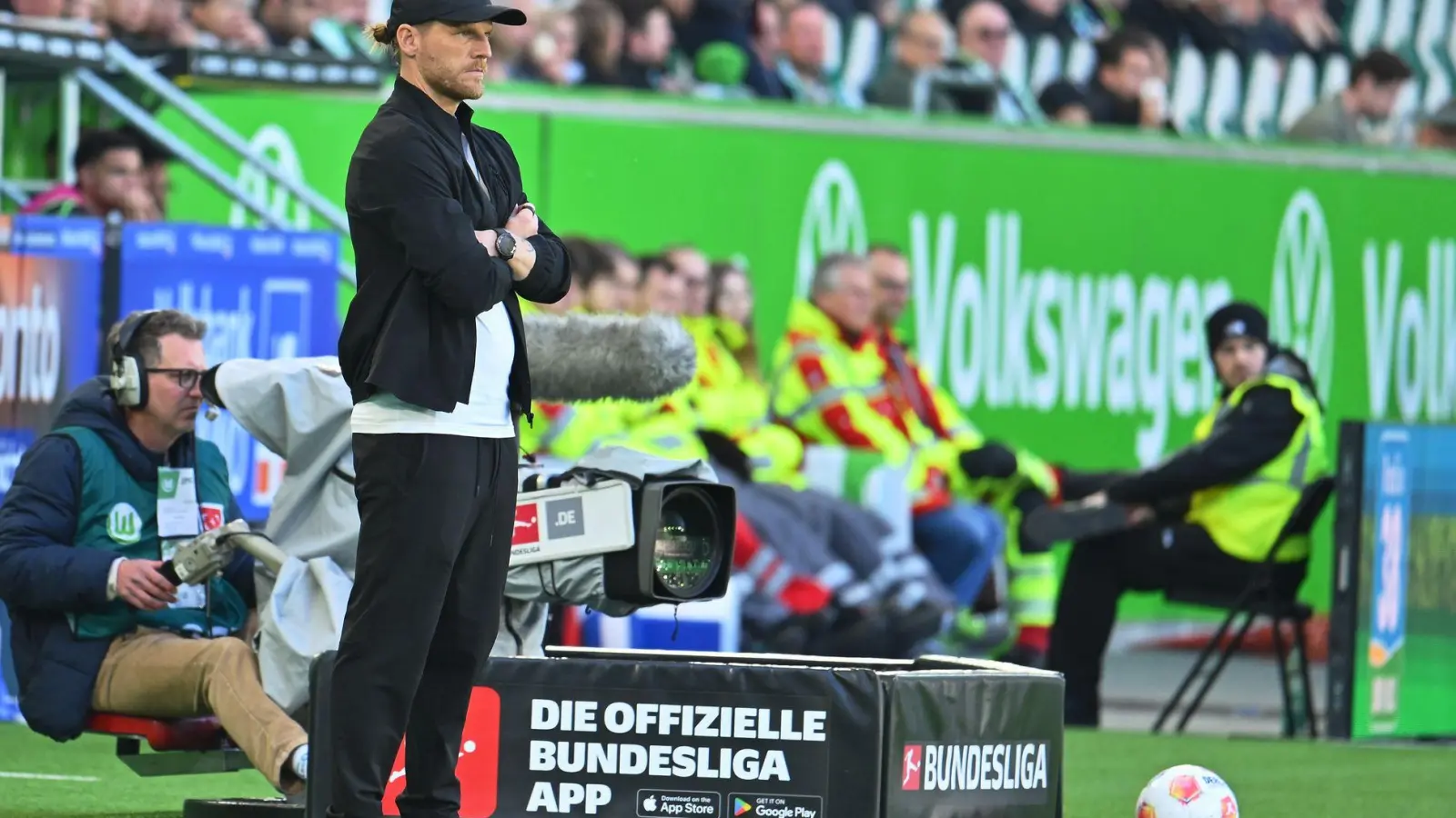 Eugen Polanski geht davon aus, auch nach dem Sommer noch Trainer in Gladbach zu sein. (Foto: Swen Pförtner/dpa)