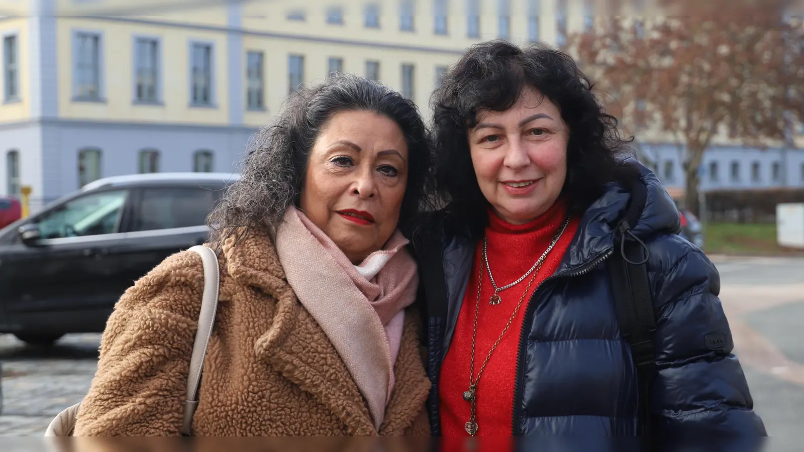 Die Vorsitzende des Integrationsbeirats der Stadt Ansbach, Villy Wiegel (links), und die Integrationsbeauftragte Iryna Savchenko bereiten sich auf die Internationale Woche gegen Rassismus vor. (Archivbild: Oliver Herbst)