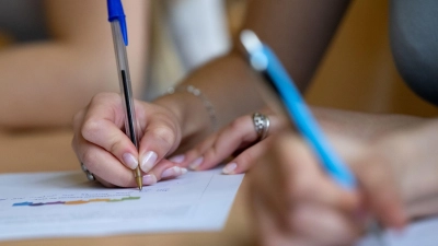 Der Bildungsexperte Klaus Zierer sieht einen Bildungsnotstand in den deutschen Schulen und fordert einen Sonderbeauftragten im Kanzleramt. (Symbolbild) (Foto: Sven Hoppe/dpa)