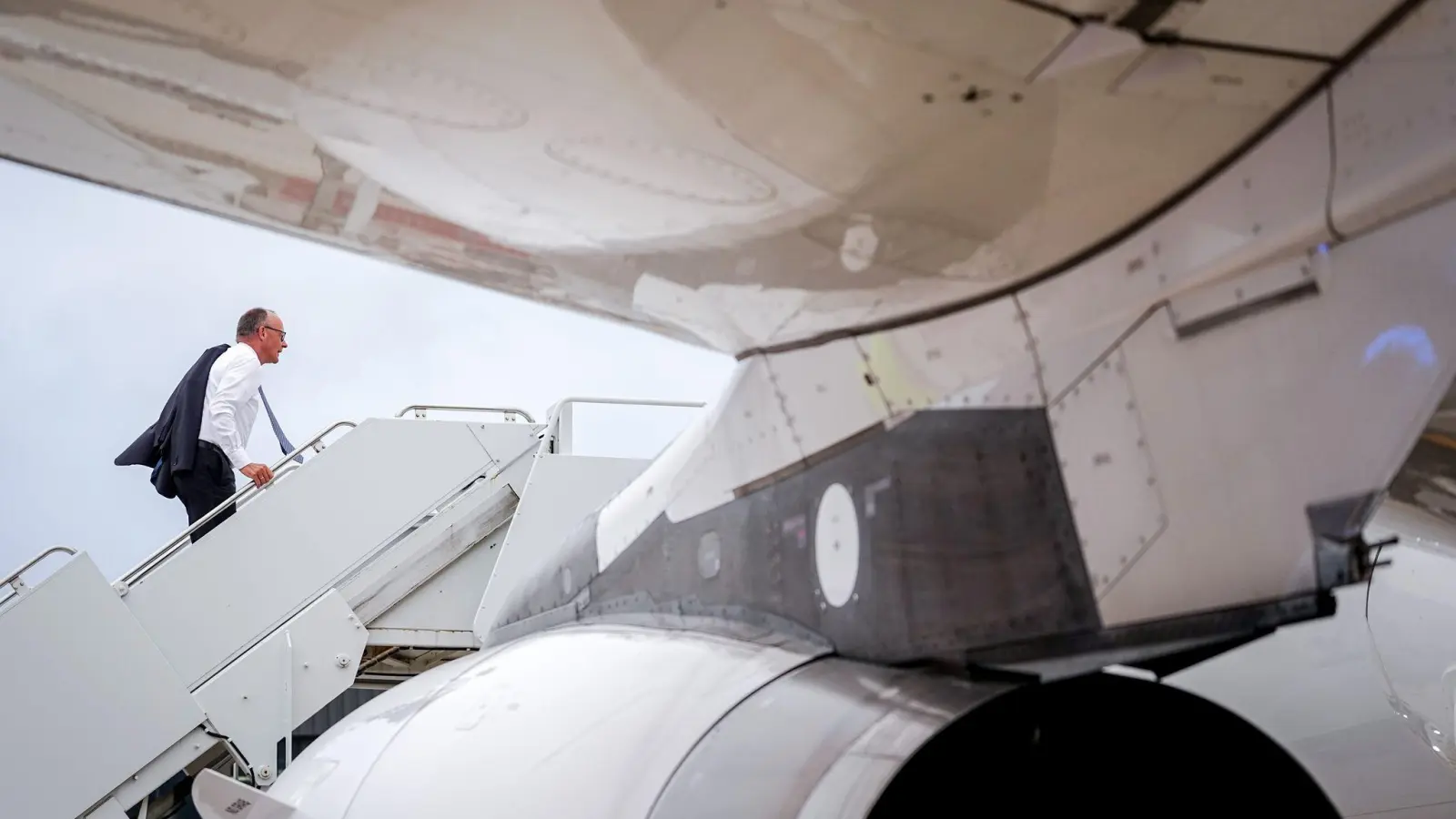 Die Reise nach Israel wird einer der wichtigsten Antrittsbesuche des Kanzlers. (Archivbild) (Foto: Kay Nietfeld/dpa)