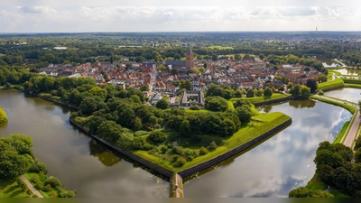 Die sternförmige Festungsanlage von Naarden ist ein beeindruckendes Beispiel europäischer Baukunst und zählt zu den am besten erhaltenen Festungsstädten Europas. (Foto: Robbert Frank Hagens/ANP/dpa-tmn)