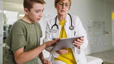 Risiko für frühzeitige Herzinfarkte: Von einer Familiären Hypercholesterinämie betroffene Kinder weisen sehr hohe LDL-Werte auf. (Foto: Mareen Fischinger/Westend61/dpa-tmn)