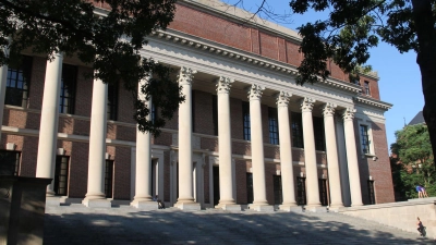 Harvard geht juristisch gegen Trumps Regierung vor - und hat vorerst Erfolg. (Archivbild) (Foto: --/Xinhua/dpa)