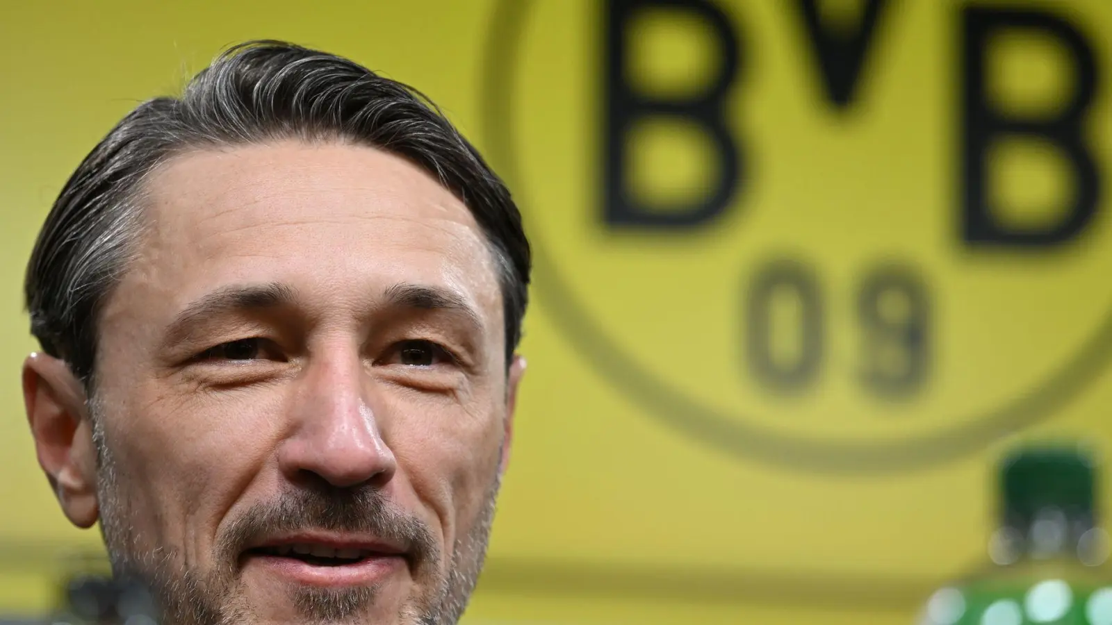 Niko Kovac geht seinen neuen Job beim BVB selbstbewusst an (Foto: Bernd Thissen/dpa)