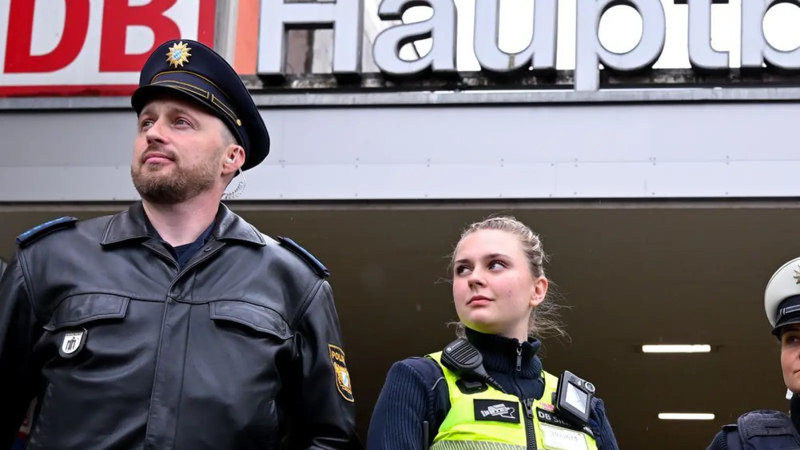 Polizei, Bundespolizei, Deutsche Bahn Sicherheit und die U-Bahnwache wollen künftig gemeinsam auf Streife gehen.    (Foto: Sven Hoppe/dpa)