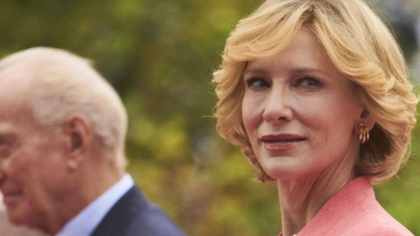In der absurden Polit-Satire „Tanz der Titanen“ tritt Cate Blanchett als deutsche Kanzlerin auf.  (Foto: Bleecker Street/Plaion Pictures/dpa)