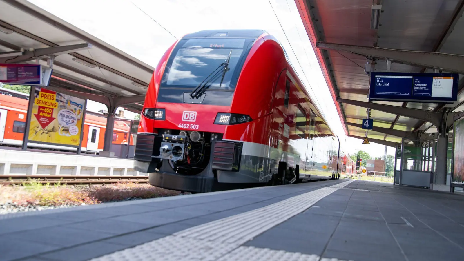 Die Zahl der Fahrgäste im Franken-Thüringen-Express hat sich laut Deutscher Bahn seit 2023 um elf Prozent erhöht. (Archivbild) (Foto: Pia Bayer/dpa)