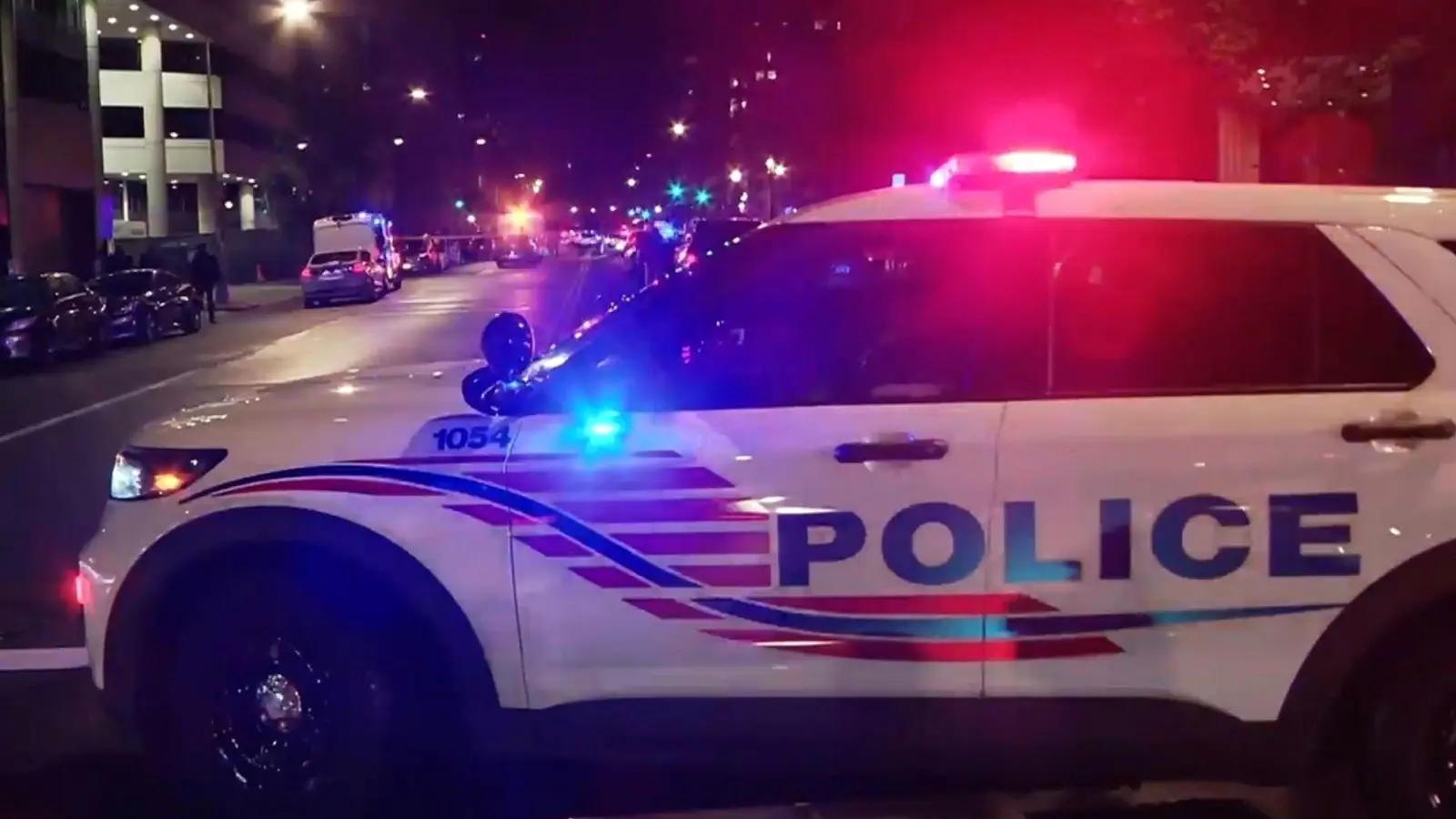 Nach Polizeiangaben skandierte der mutmaßliche Täter nach der Festnahme einen propalästinensischen Slogan. (Foto: Uncredited/WJLA/AP/dpa)