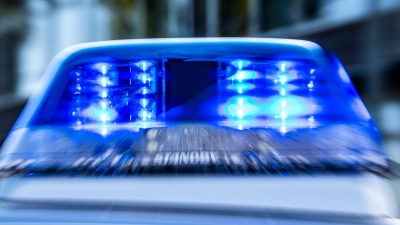 Mehrere Schüler wurden vorsorglich ins Krankenhaus gebracht. (Symbolbild) (Foto: David Inderlied/dpa)